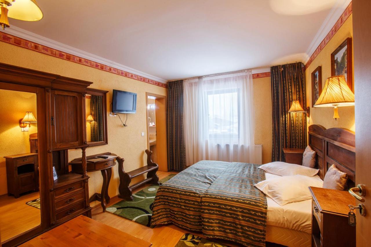 Hotel Domeniul Dracula Daneş Zewnętrze zdjęcie