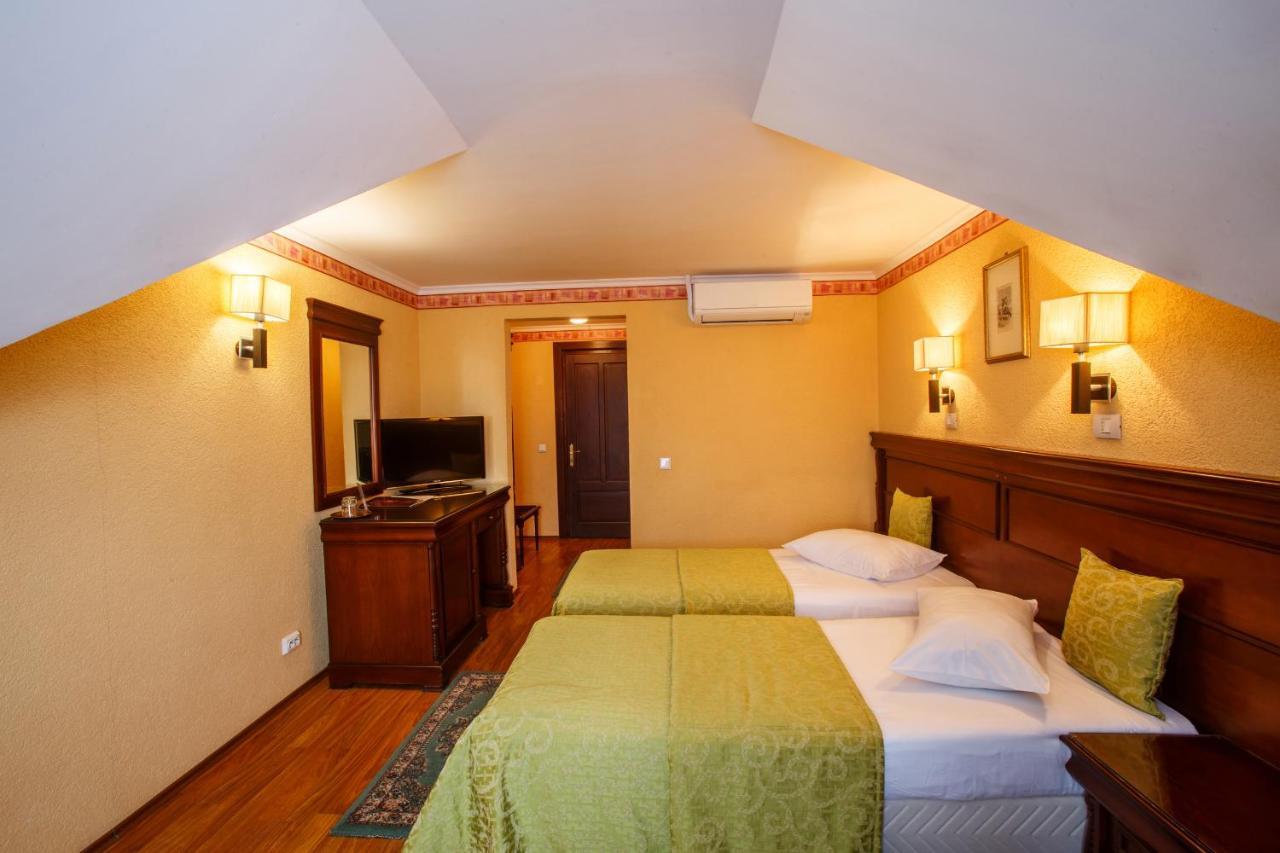 Hotel Domeniul Dracula Daneş Zewnętrze zdjęcie