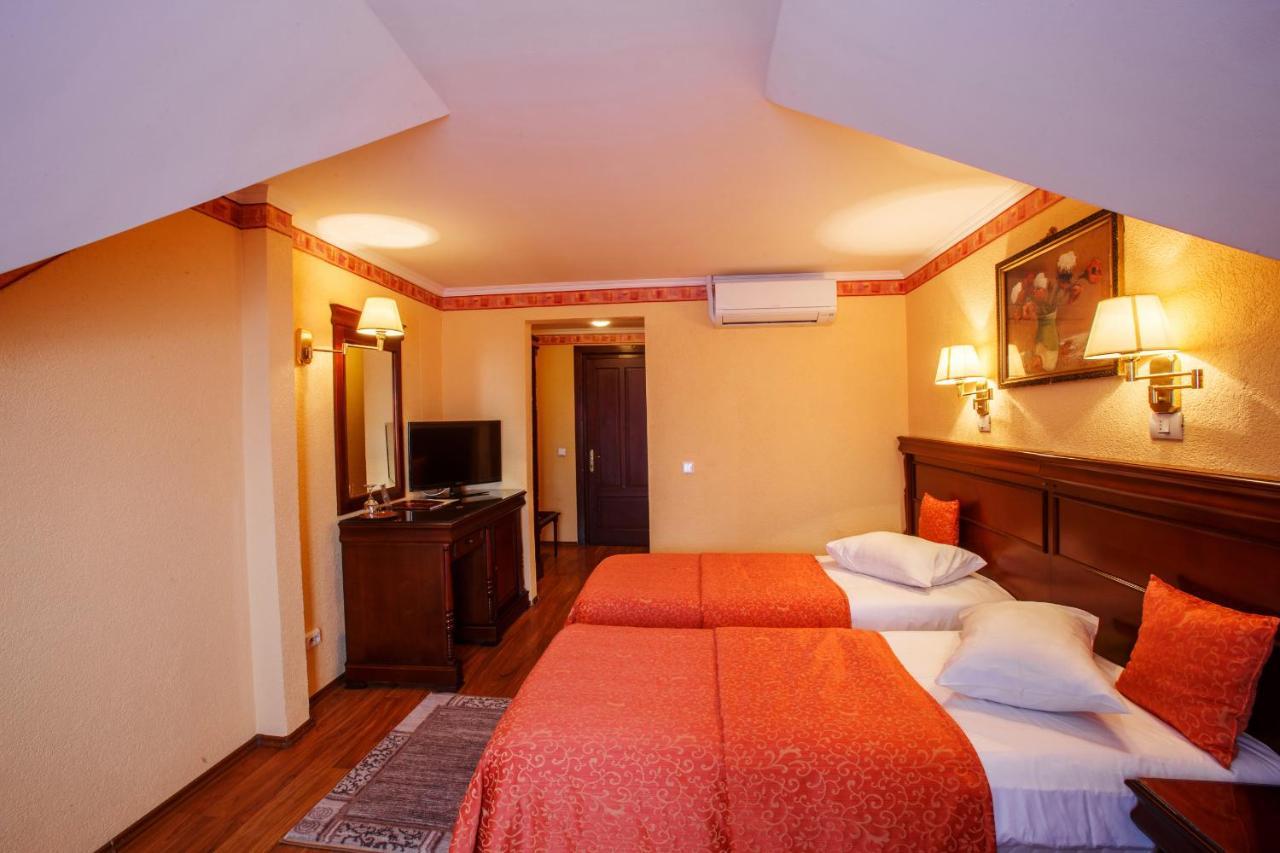 Hotel Domeniul Dracula Daneş Zewnętrze zdjęcie