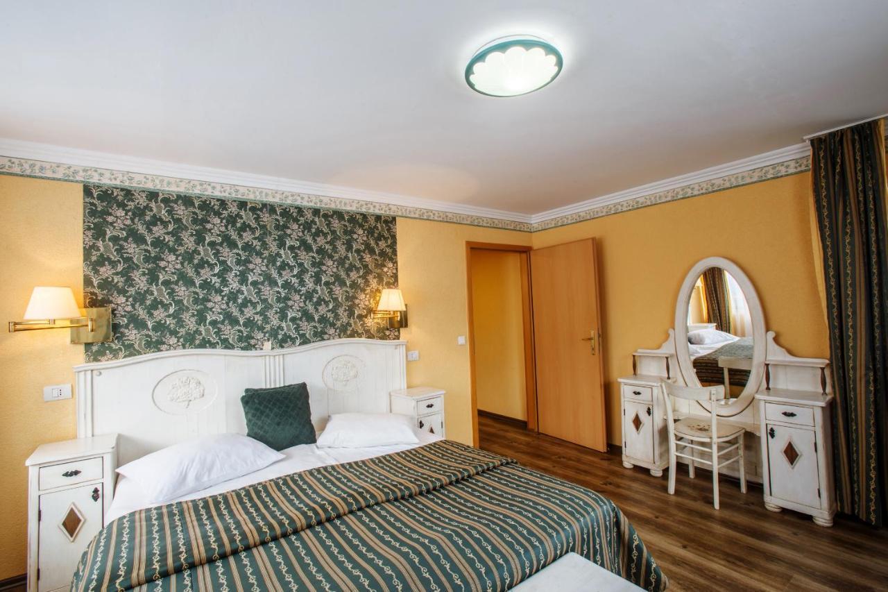 Hotel Domeniul Dracula Daneş Zewnętrze zdjęcie